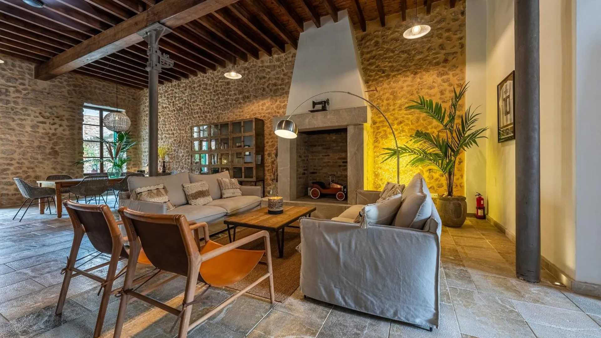 בית הארחה מלון סולר Loft1882
